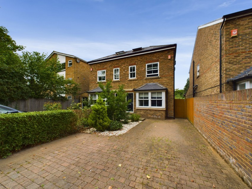 Richmond Road, Staines-Upon-Thames, Surrey, TW18