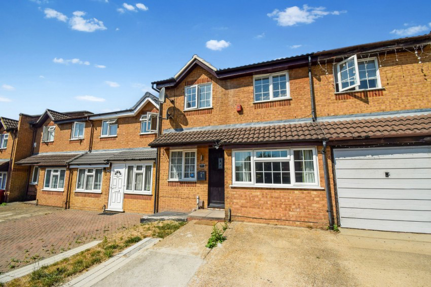 Lowestoft Drive, Slough, Berkshire, SL1