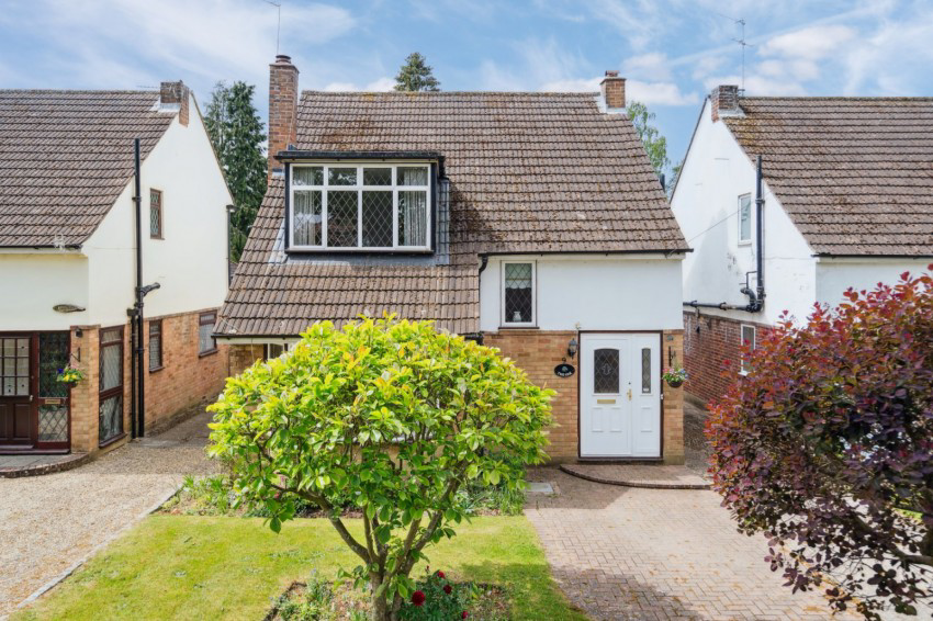 Chesham Lane, Chalfont St. Peter, SL9