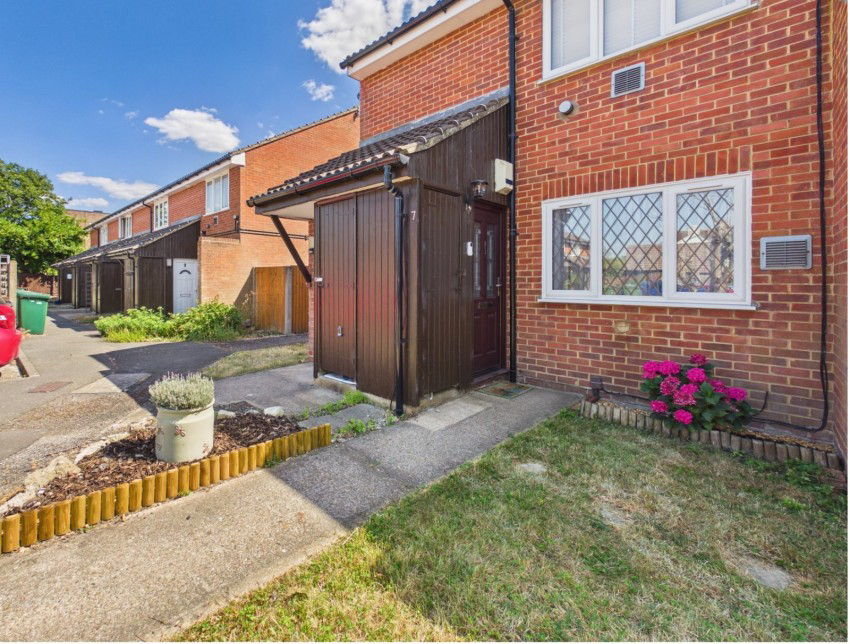Westland Close, Stanwell, Surrey, TW19