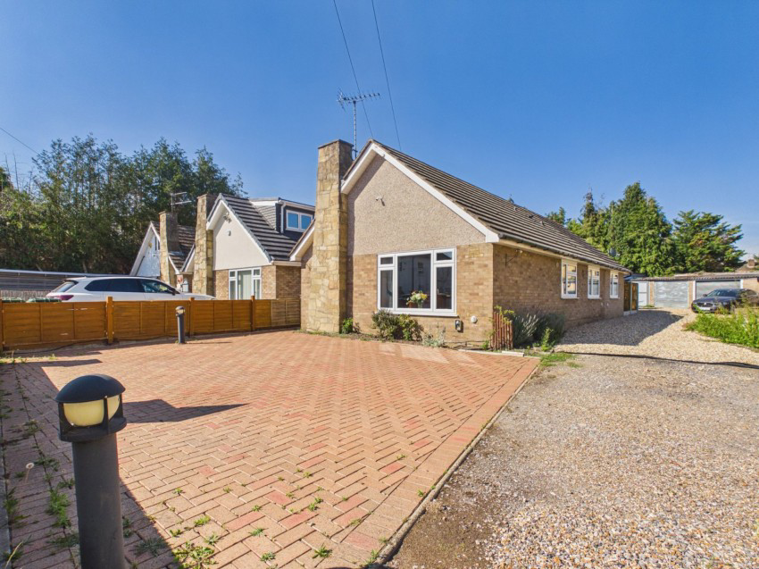Hithermoor Road, Stanwell Moor, Surrey, TW19