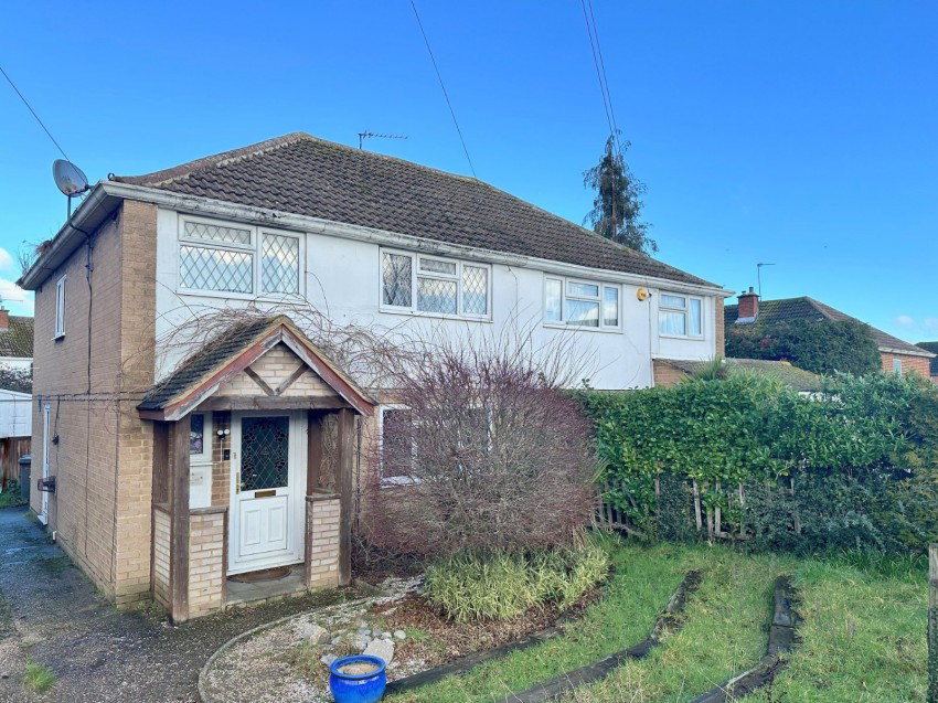 Follett Close, Old Windsor, SL4
