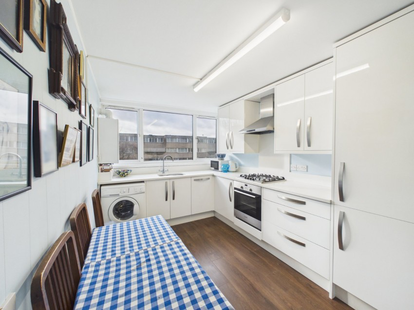 Mountbatten Square, Ward Royal, Windsor, SL4