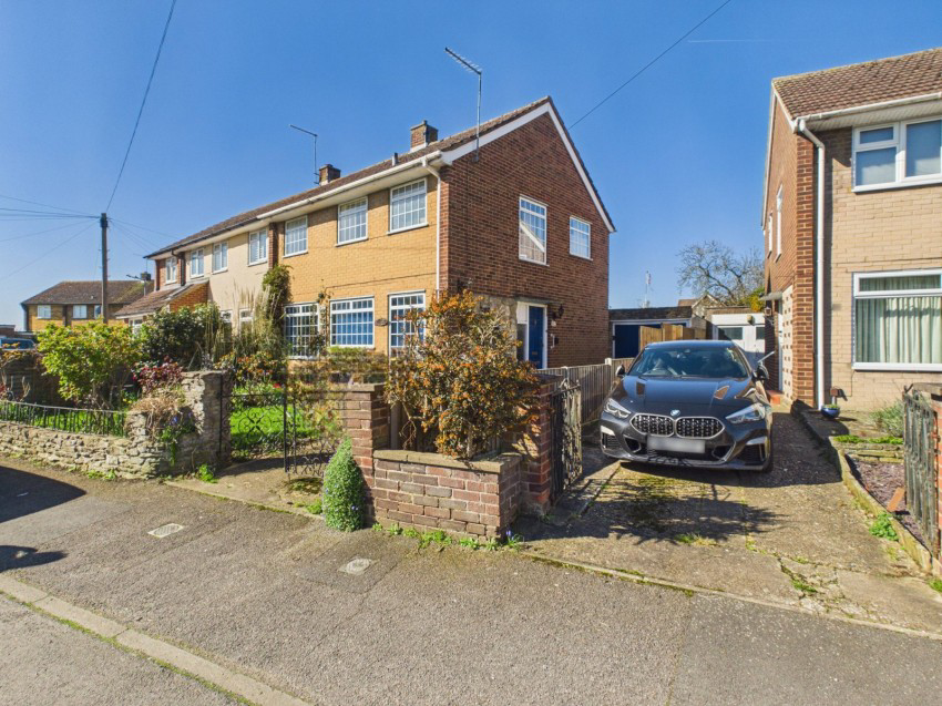 Cornwall Close, Eton Wick, SL4