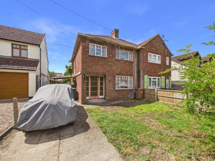 Glenfield Road, Ashford, Surrey, TW15