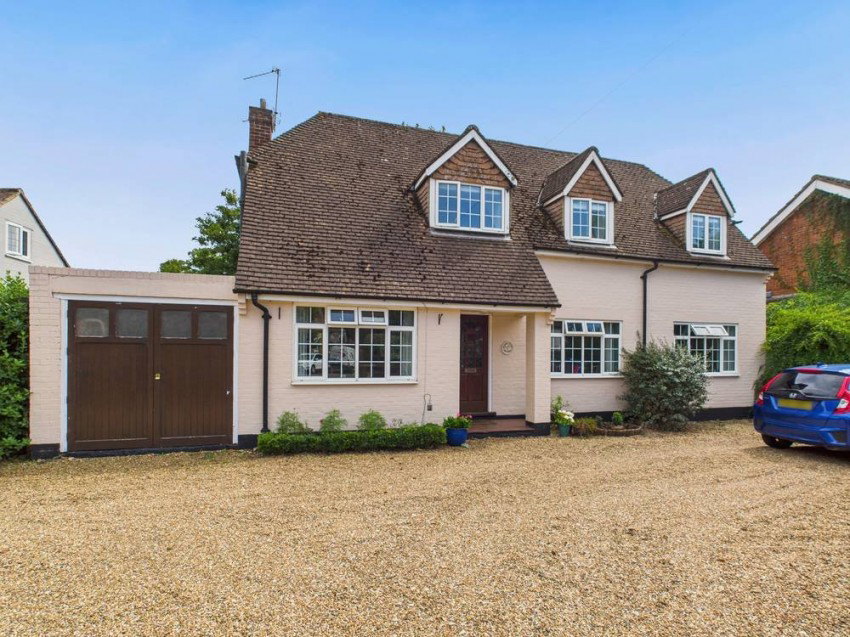 High Street, Wraysbury, Berkshire, TW19