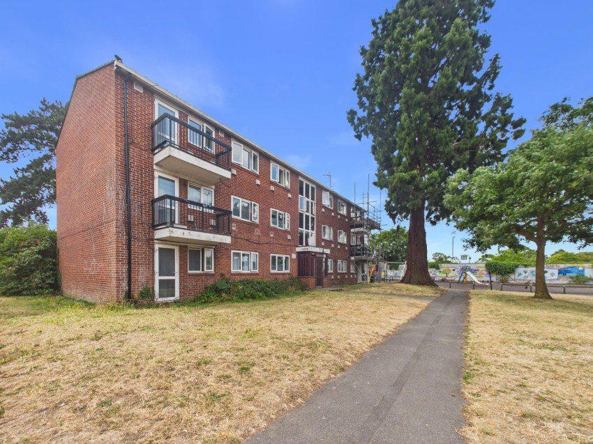 Grampian Way, Langley, Berkshire, SL3