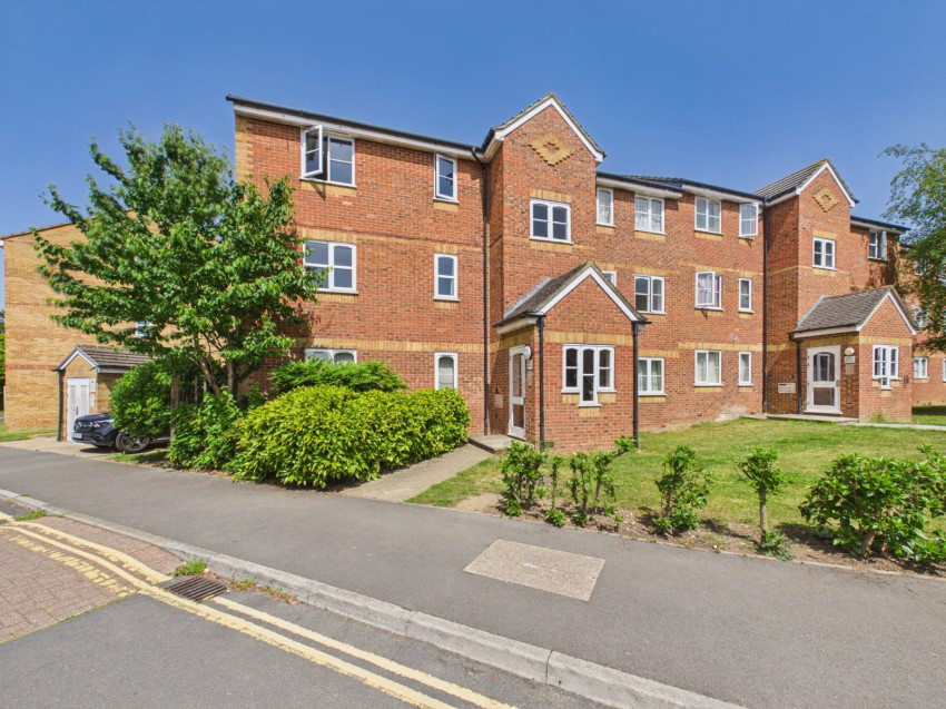 Redford Close, Feltham, TW13