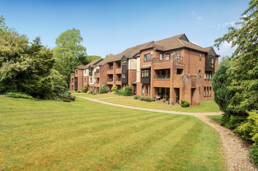 Raylands Mead, Gerrards Cross, Buckinghamshire, SL9