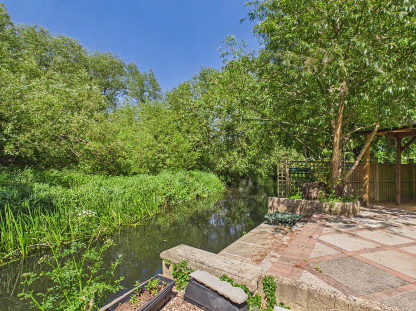 Coppermill Road, Wraysbury, Berkshire, TW19