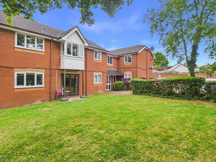 Firs Avenue, Windsor, Berkshire, SL4