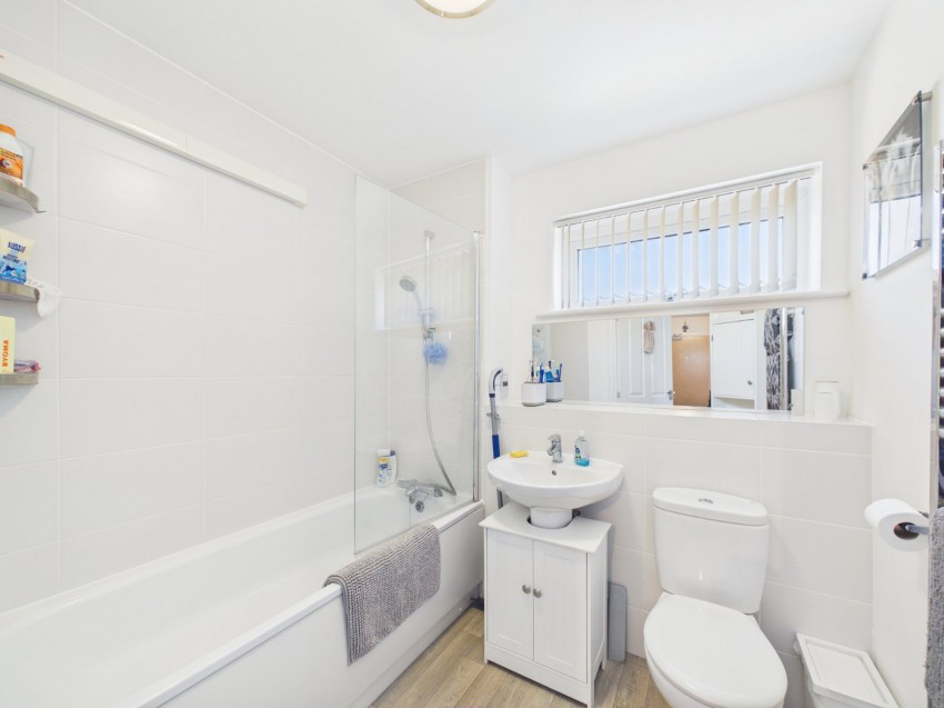 Wakeford Court, Kennett Lane, Chertsey, KT16, photo 14