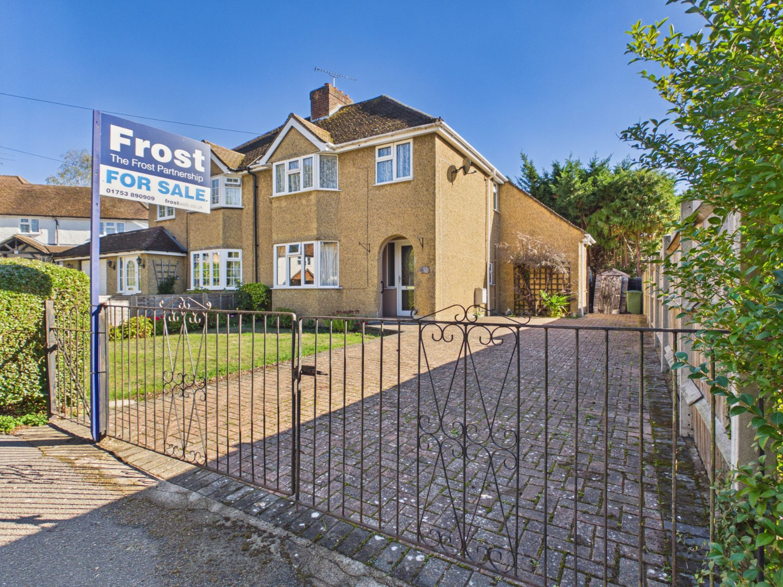 Elizabeth Way, Stoke Poges, Buckinghamshire, SL2