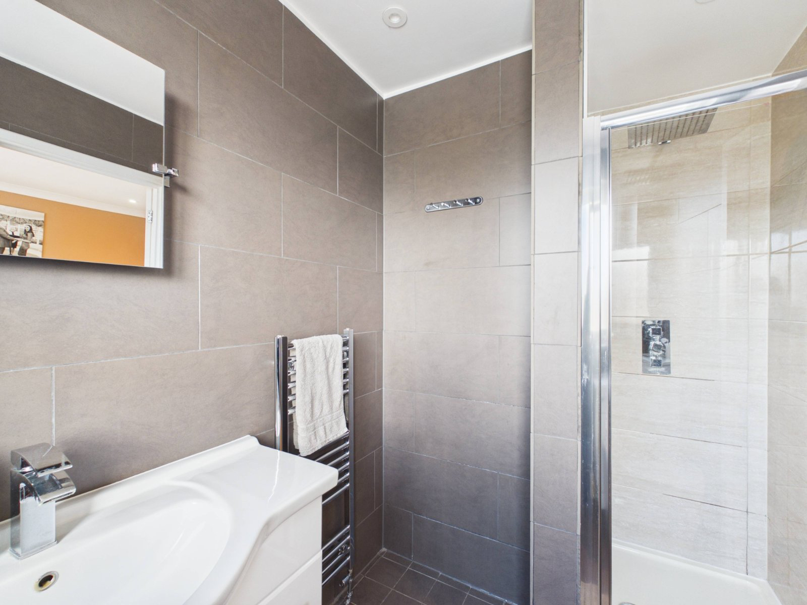 Hithermoor Road, Staines-upon-Thames, Surrey, TW19, photo 8