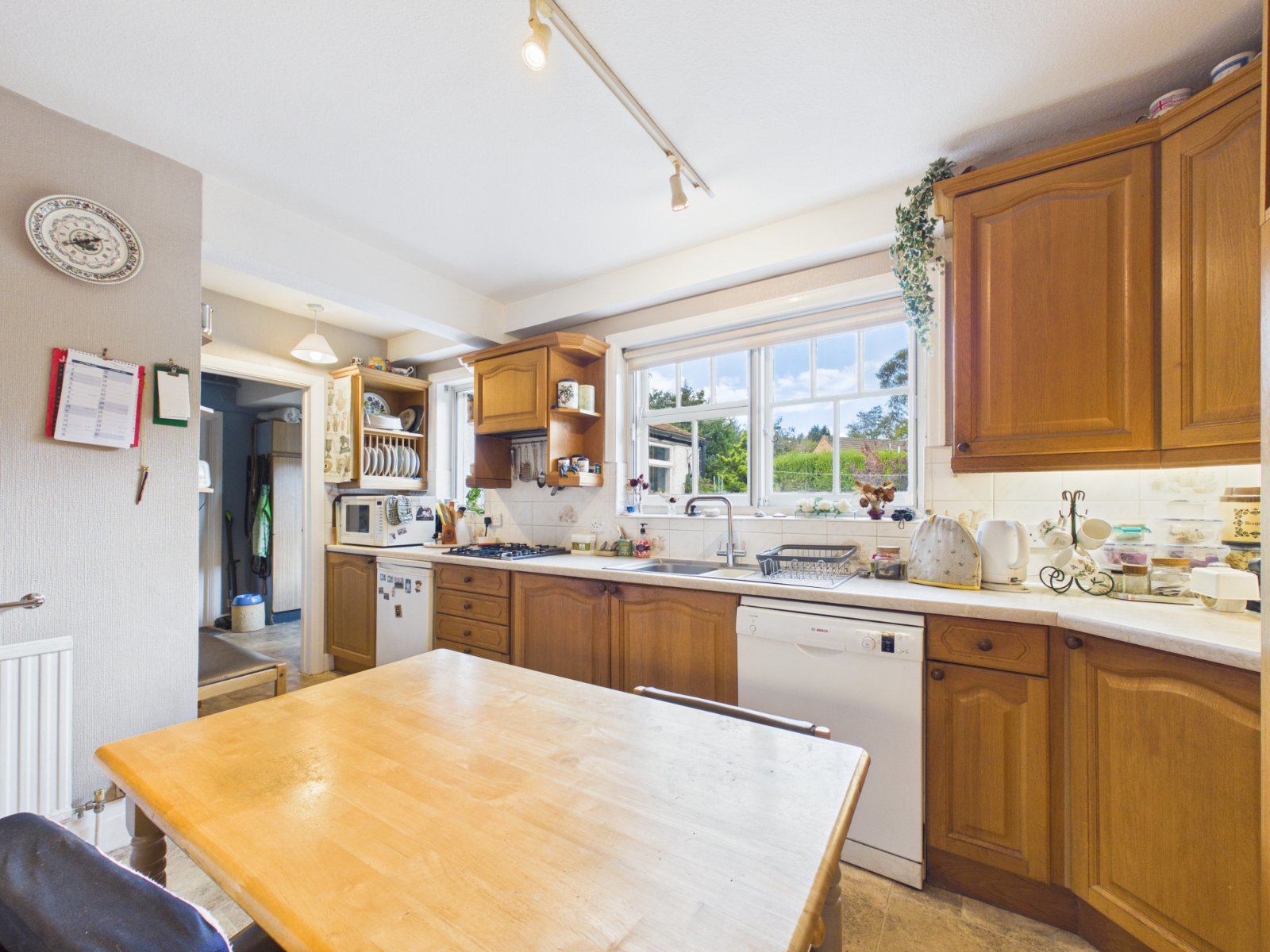 Treadaway Road, Flackwell Heath, High Wycombe, Buckinghamshire, HP10, photo 7