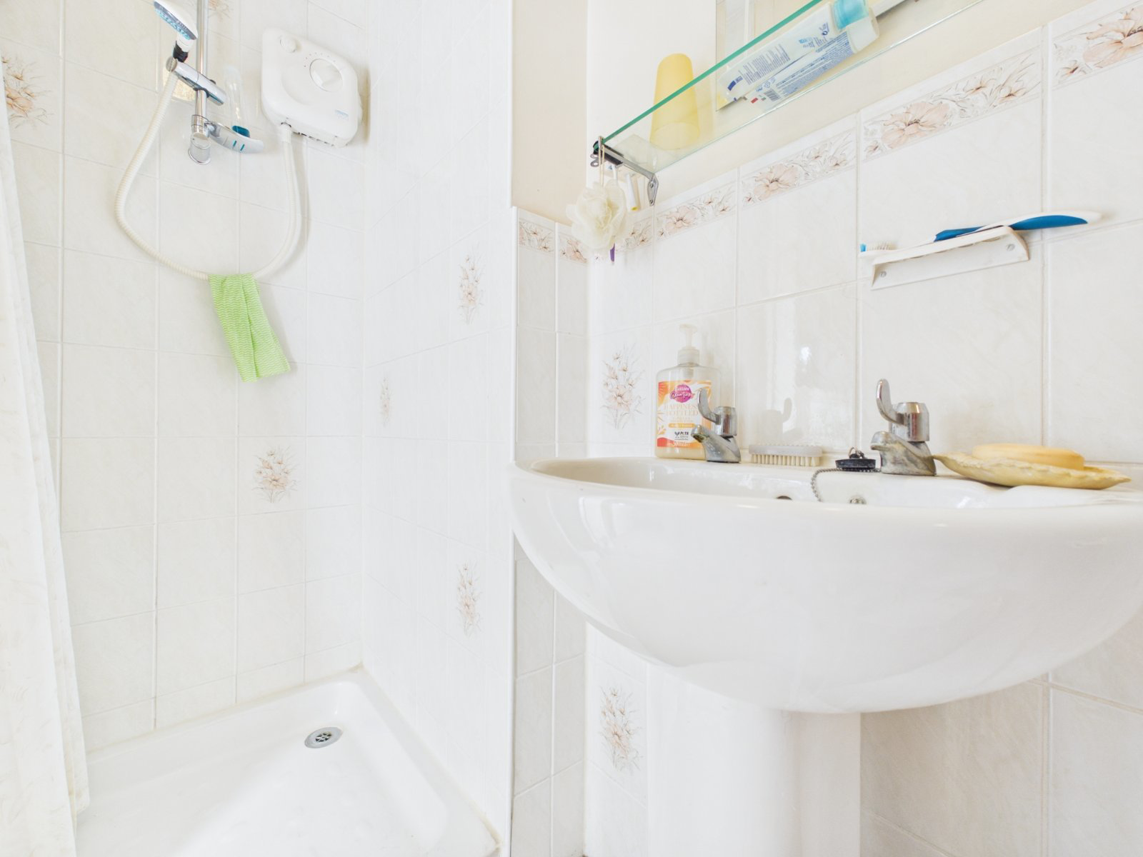 Treadaway Road, Flackwell Heath, High Wycombe, Buckinghamshire, HP10, photo 16