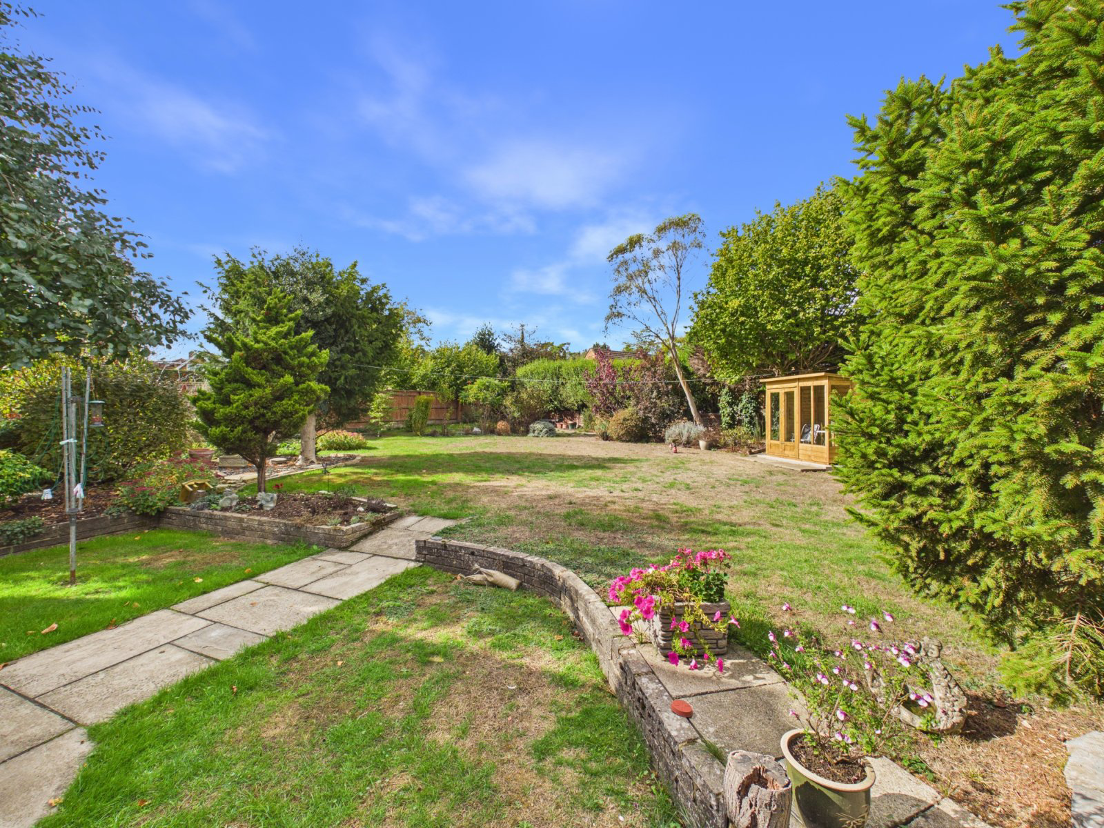 Treadaway Road, Flackwell Heath, High Wycombe, Buckinghamshire, HP10, photo 4