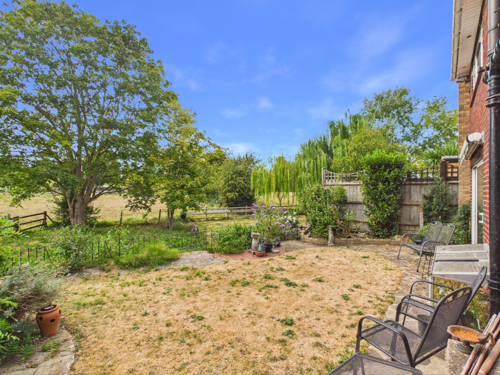 Hereford Close, Laleham, Surrey, TW18, photo 9