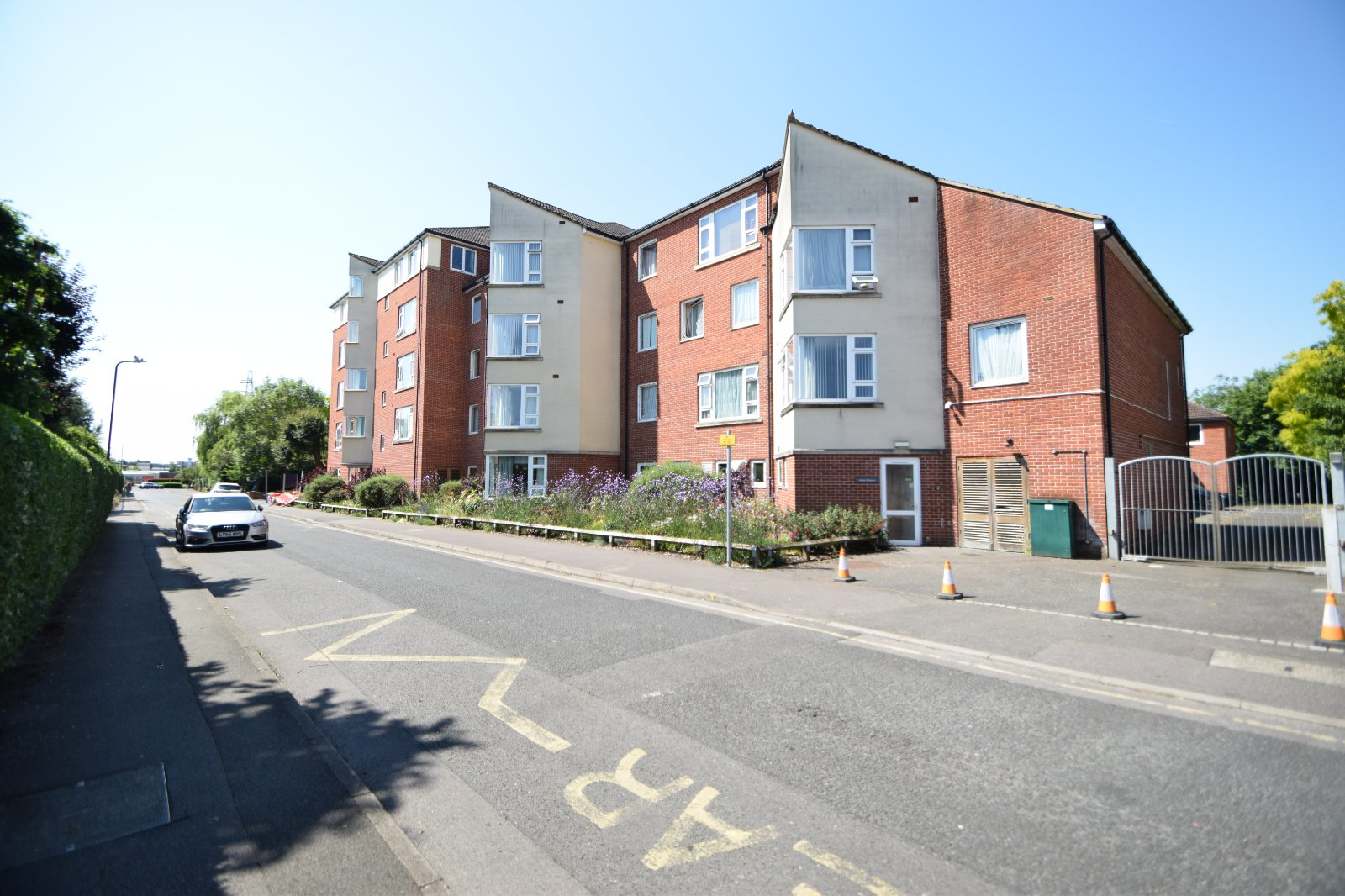 Northampton Avenue, Slough, Berkshire, SL1