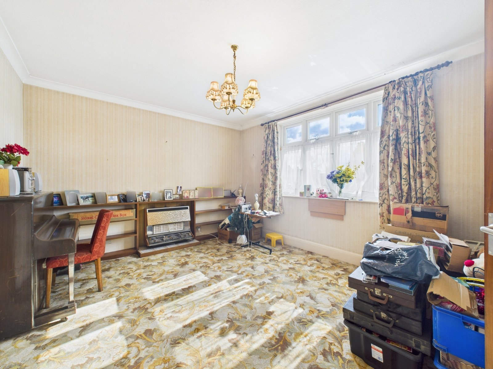 Queens Avenue, Feltham, Middlesex, TW13, photo 13