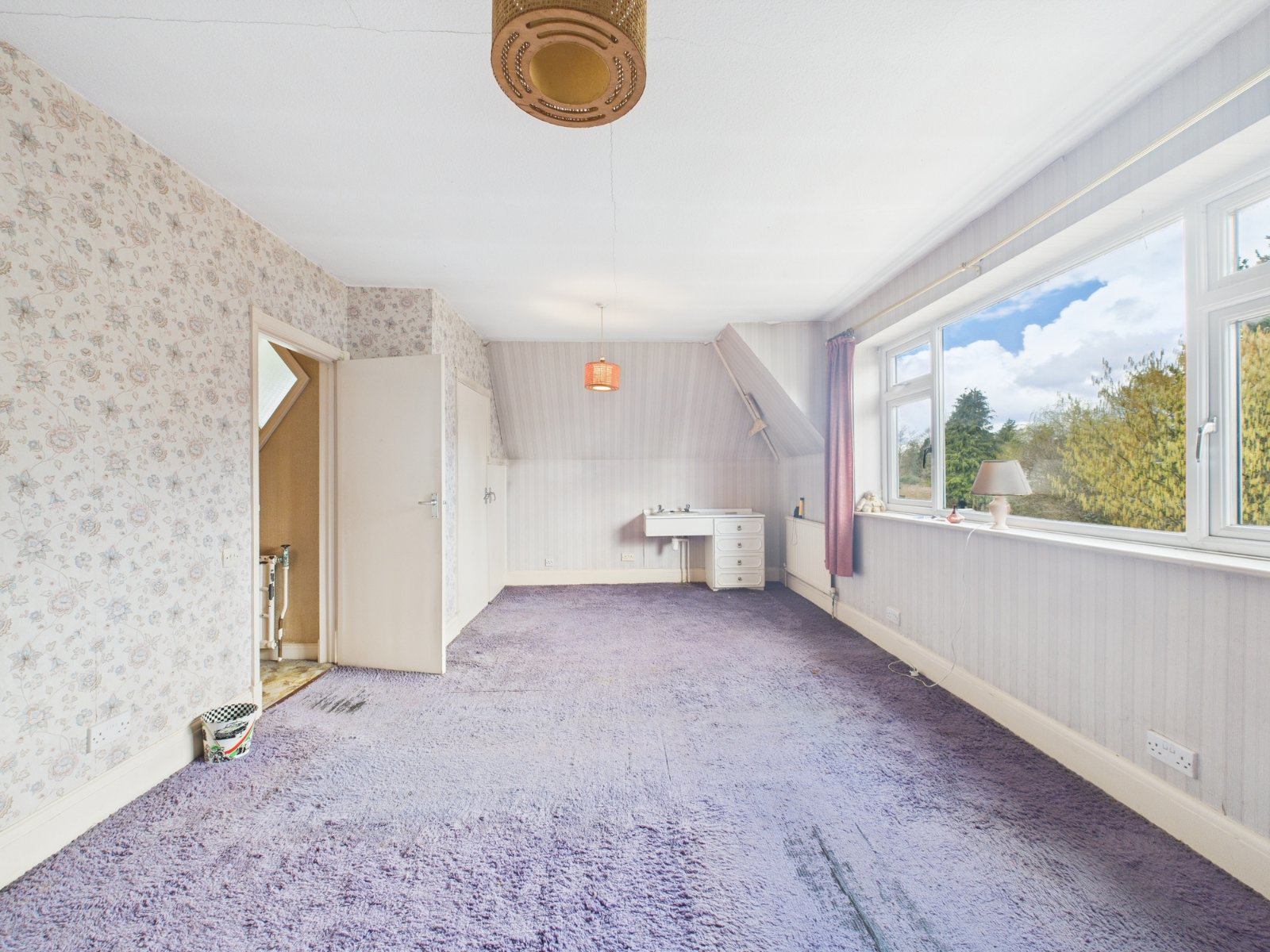 Queens Avenue, Feltham, Middlesex, TW13, photo 8
