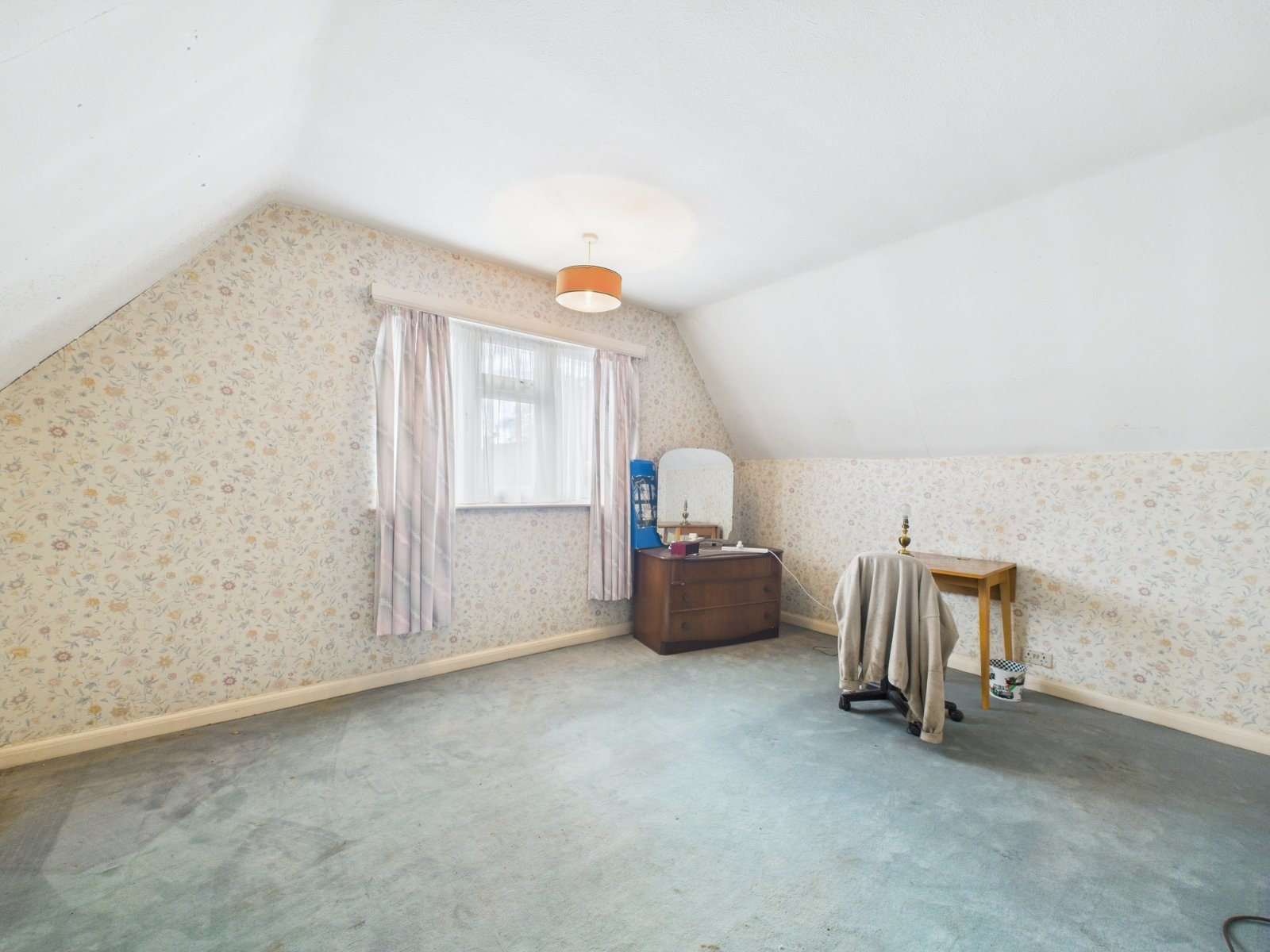 Queens Avenue, Feltham, Middlesex, TW13, photo 17
