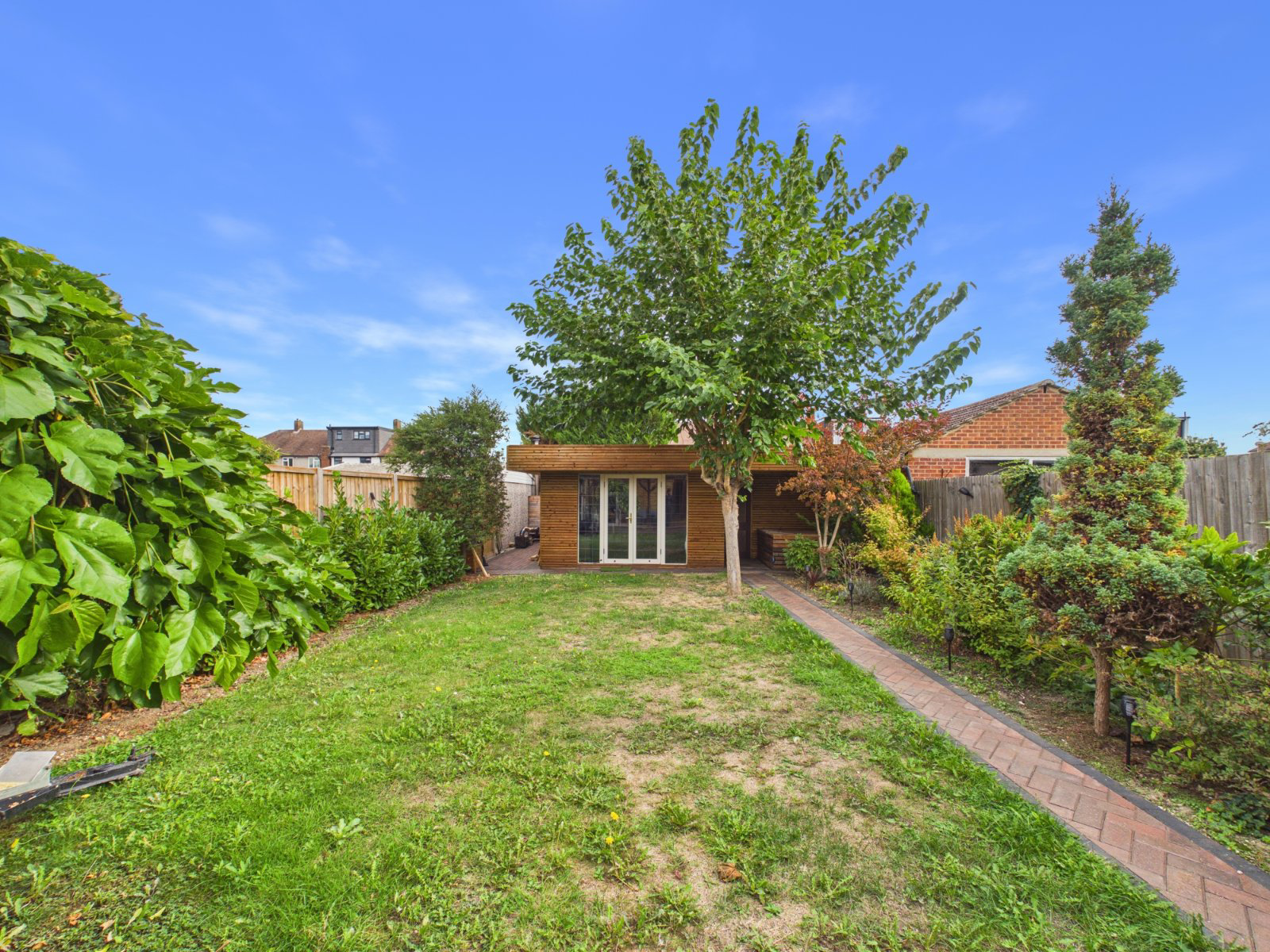 Sunbury Road, Feltham, Middlesex, TW13, photo 17