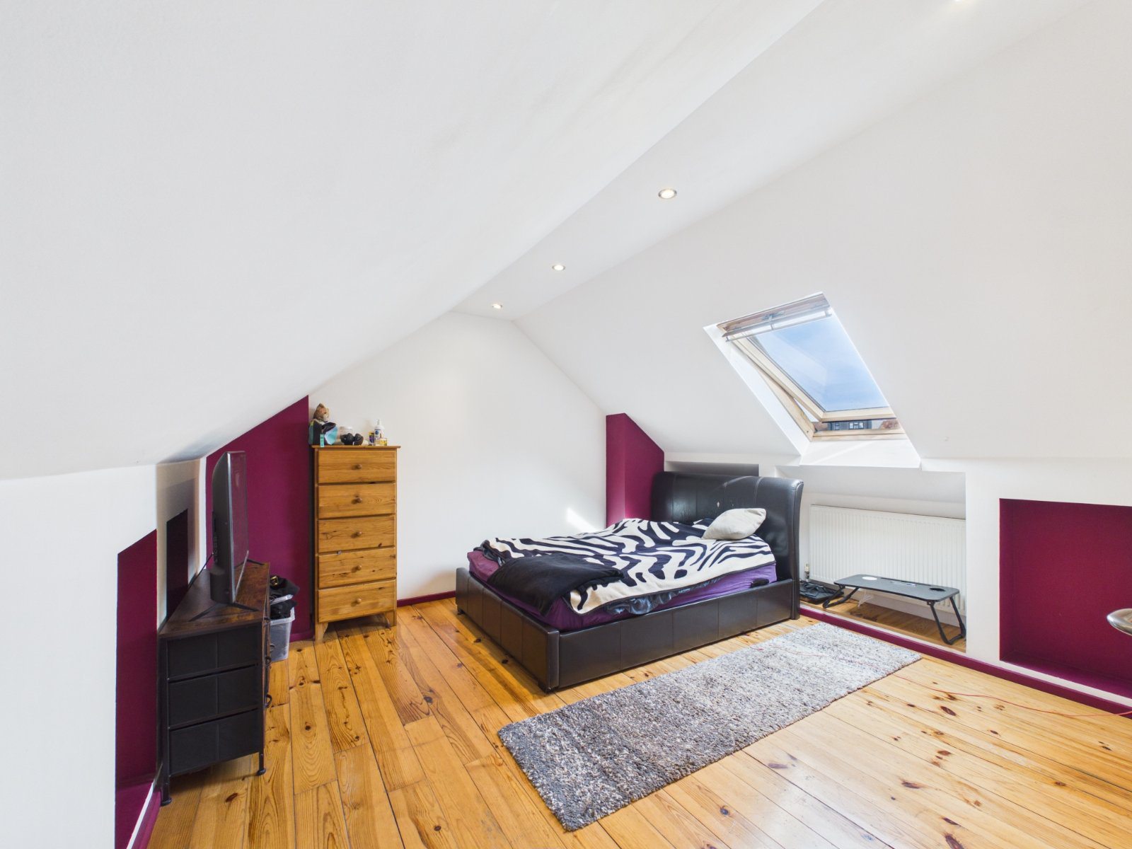 Sunbury Road, Feltham, Middlesex, TW13, photo 13