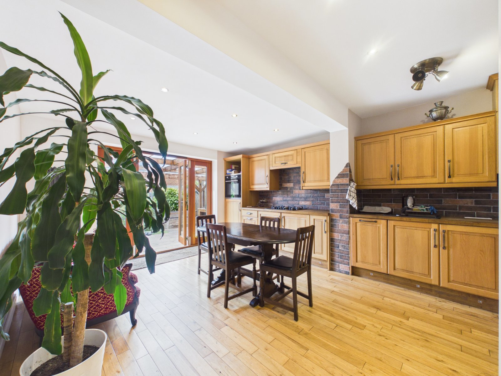 Sunbury Road, Feltham, Middlesex, TW13, photo 5