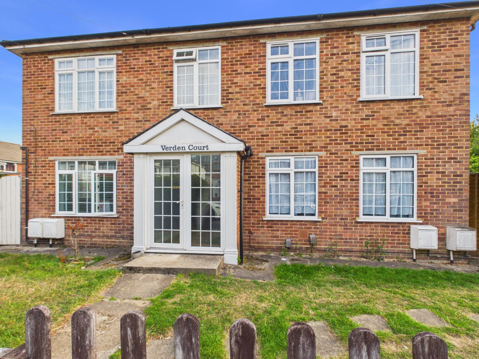 Kenilworth Road, Ashford, Surrey, TW15, photo 2