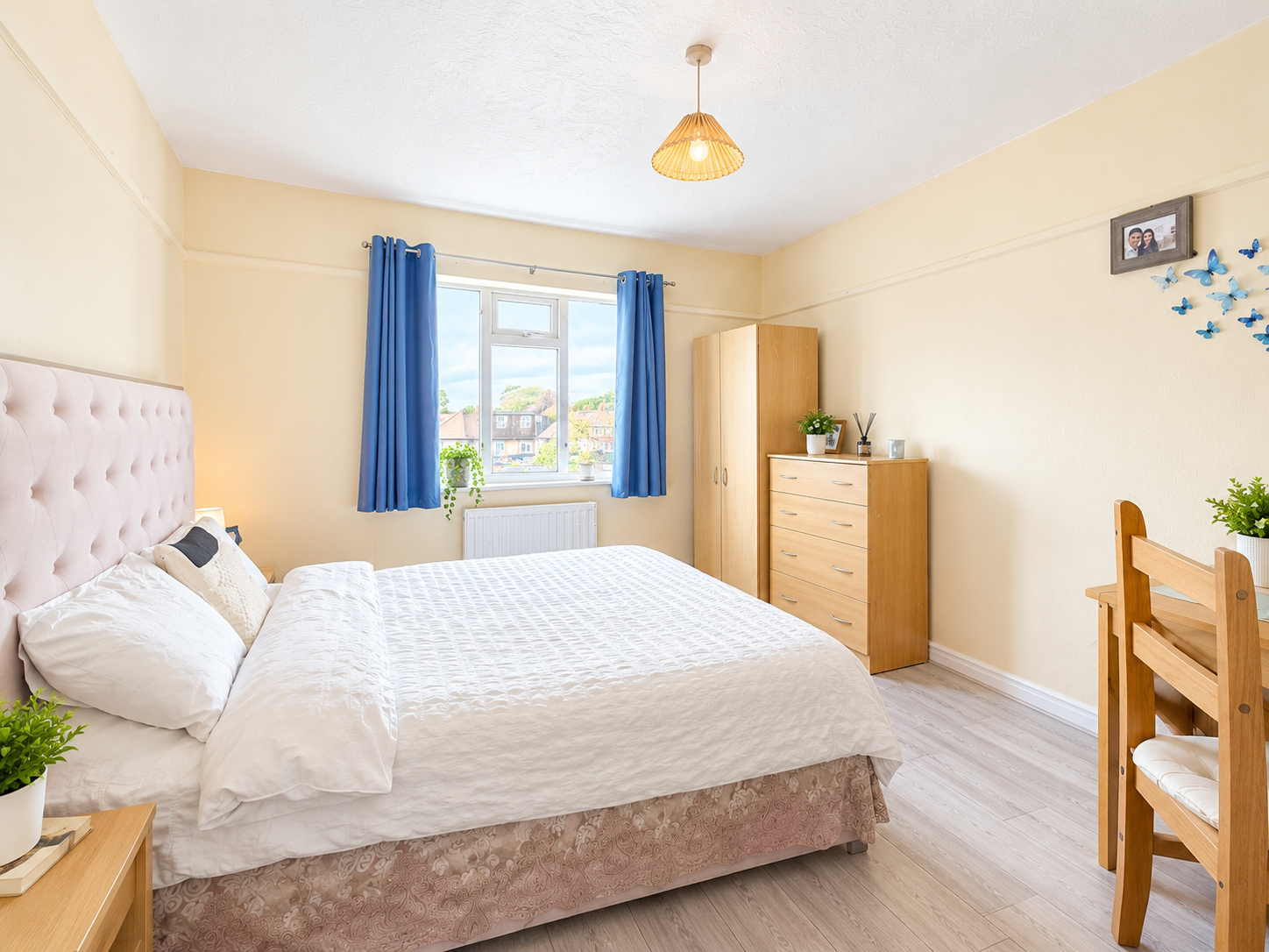 Broadway, Kingston Road, Staines-upon-Thames, Surrey, TW18, photo 4