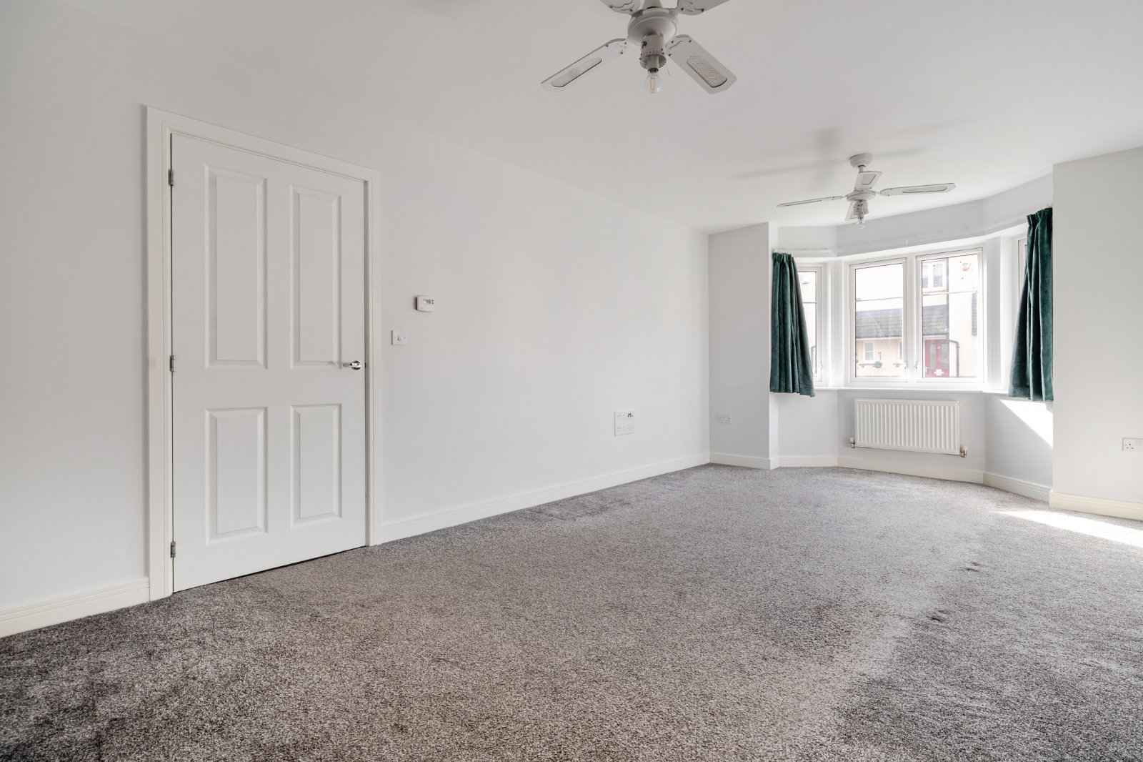 Oxlade Drive, Slough, Berkshire, SL3, photo 2