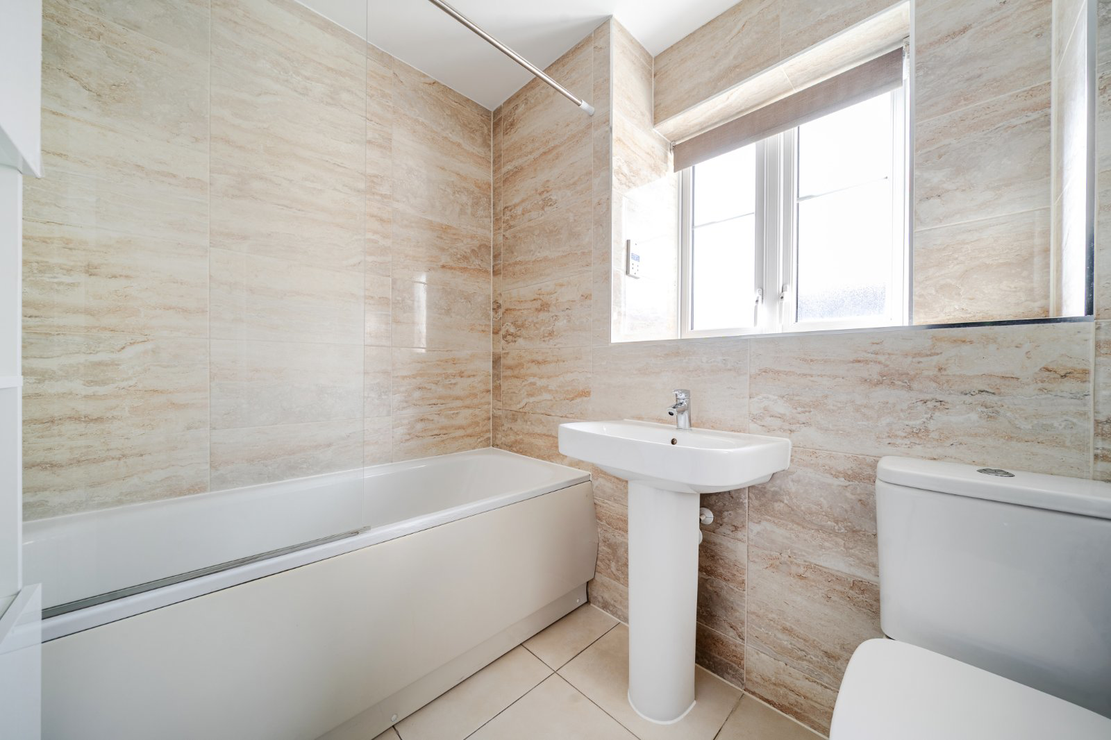 Oxlade Drive, Slough, Berkshire, SL3, photo 9