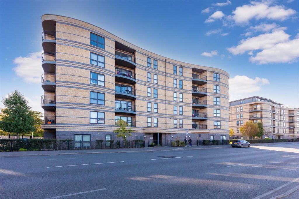 Windsor Road, Slough, Berkshire, SL1