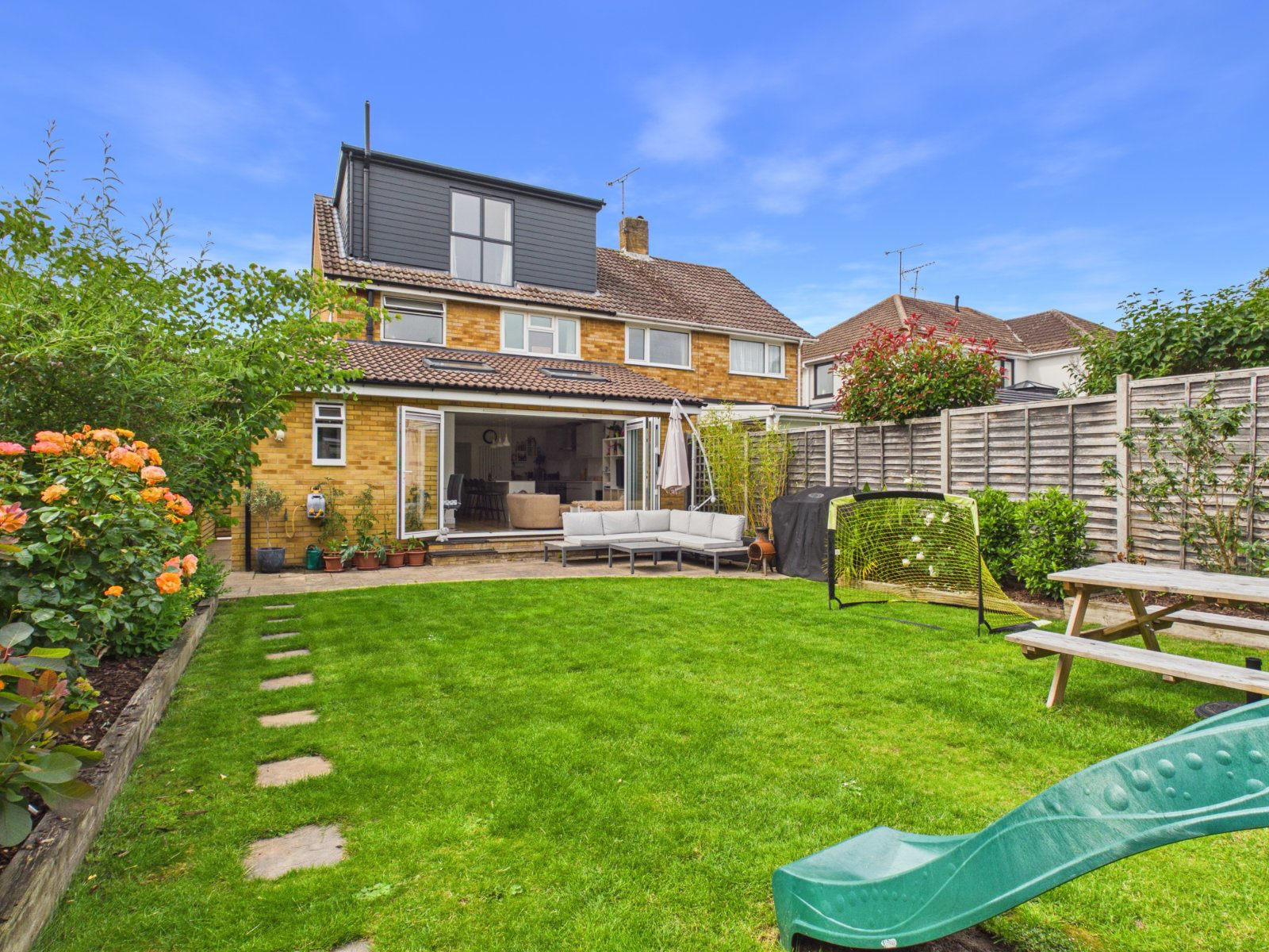Meadow Walk, Bourne End, Buckinghamshire, SL8, photo 19
