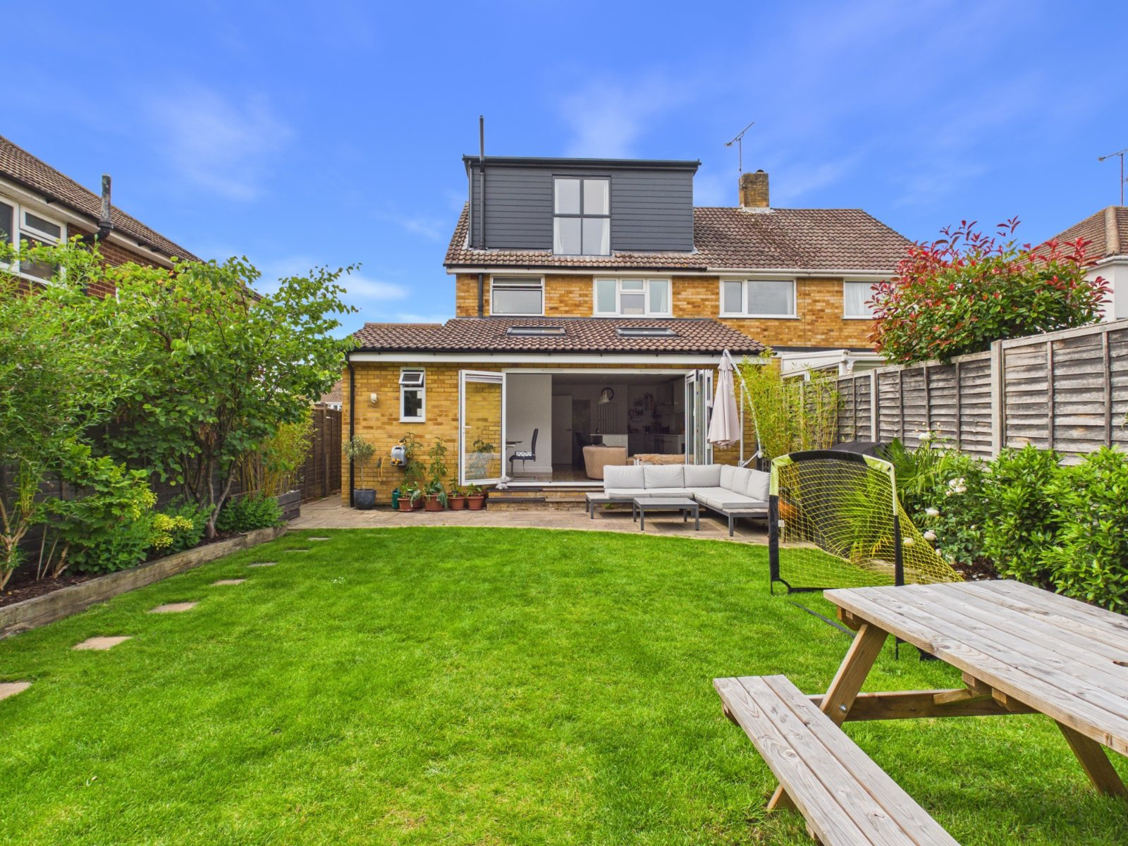 Meadow Walk, Bourne End, Buckinghamshire, SL8, photo 10