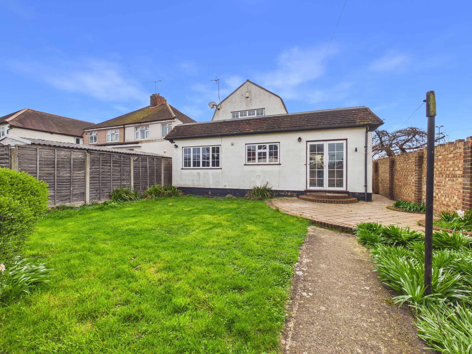 Staines Road West, Ashford, Surrey, TW15, photo 21