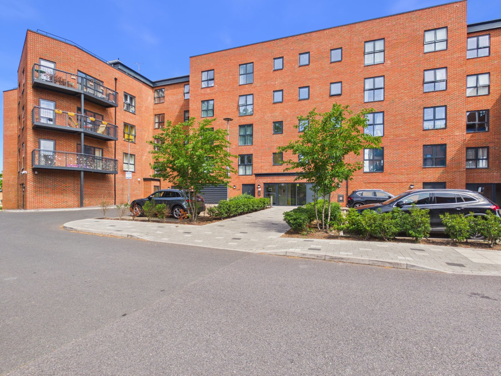 Pitcher Lane, Ashford, Surrey, TW15, photo 3