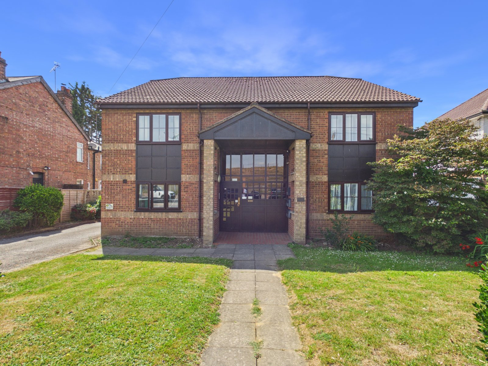 London Road, Ashford, Surrey, TW15