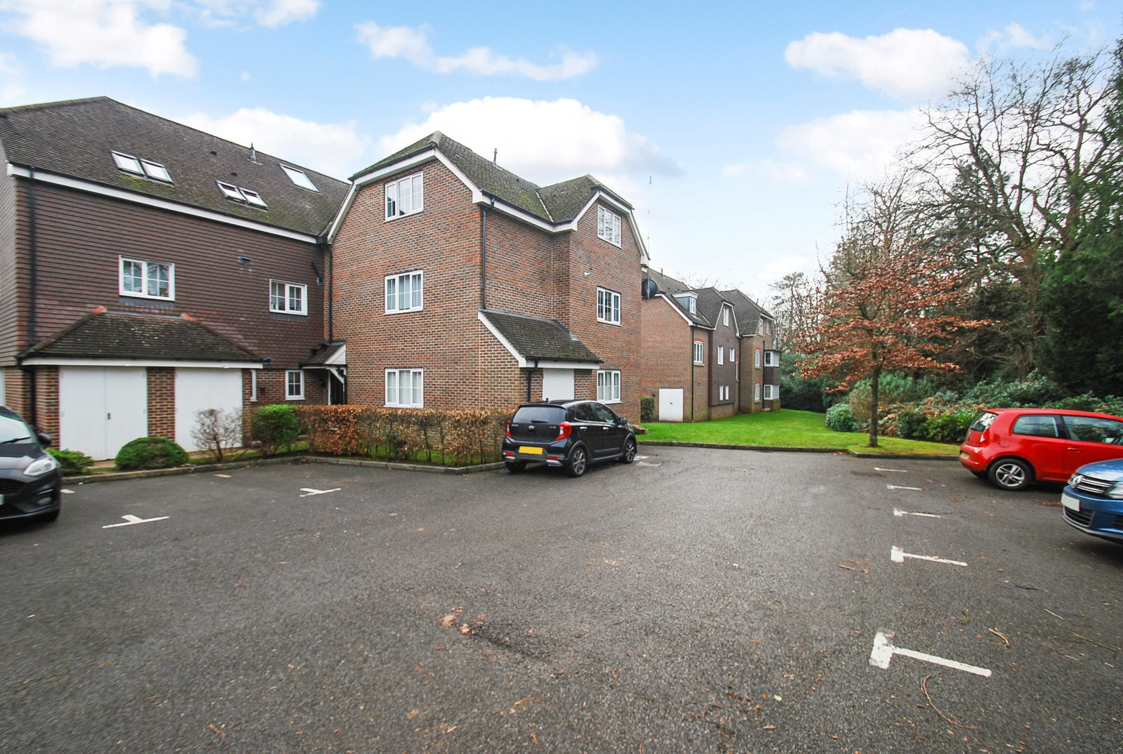 Cranwells Lane, Farnham Common, SL2, photo 9