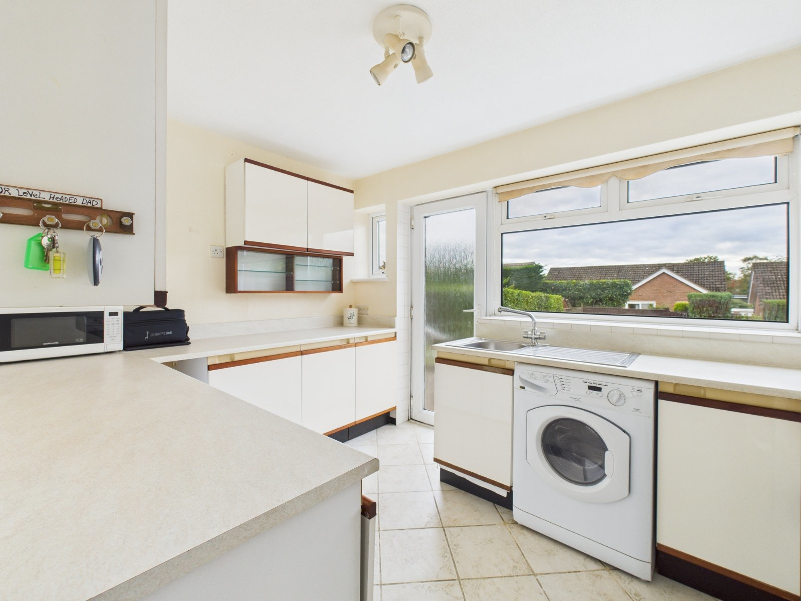 Elizabeth Avenue, Little Chalfont, Buckinghamshire, HP6, photo 9