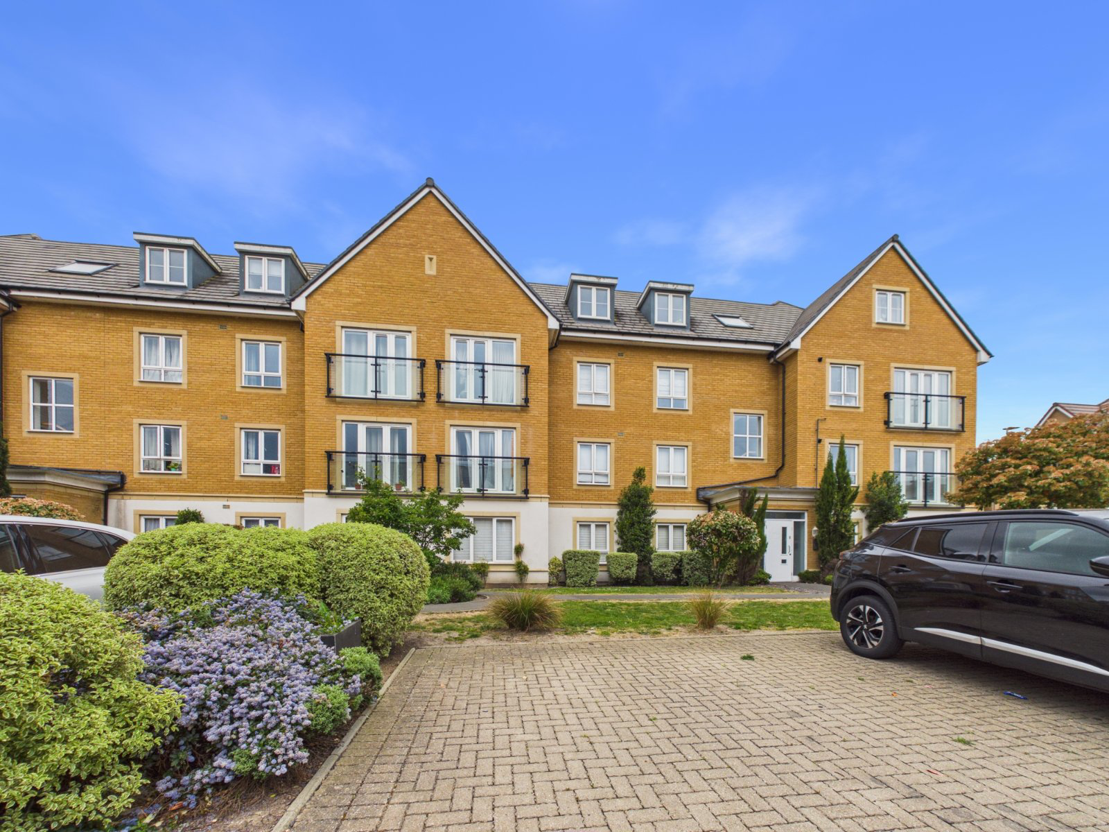 Kenyon Way, Langley, Berkshire, SL3