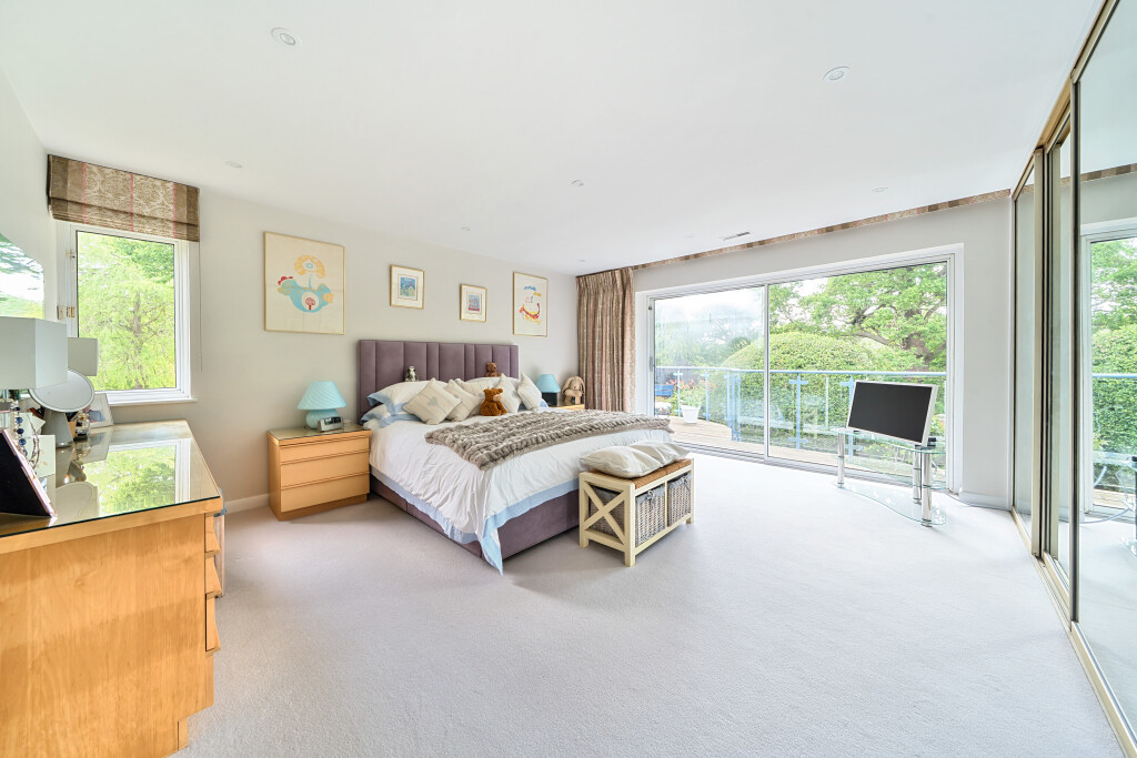 Lakeside Drive, Stoke Poges, Buckinghamshire, SL2, photo 11