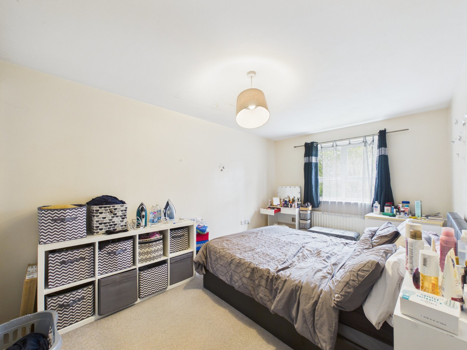 Chertsey Road, Feltham, TW13, photo 3