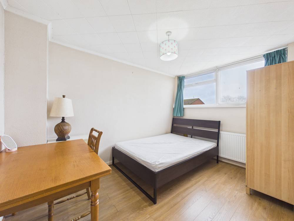 Ashdene Close, Ashford, Surrey, TW15, photo 4