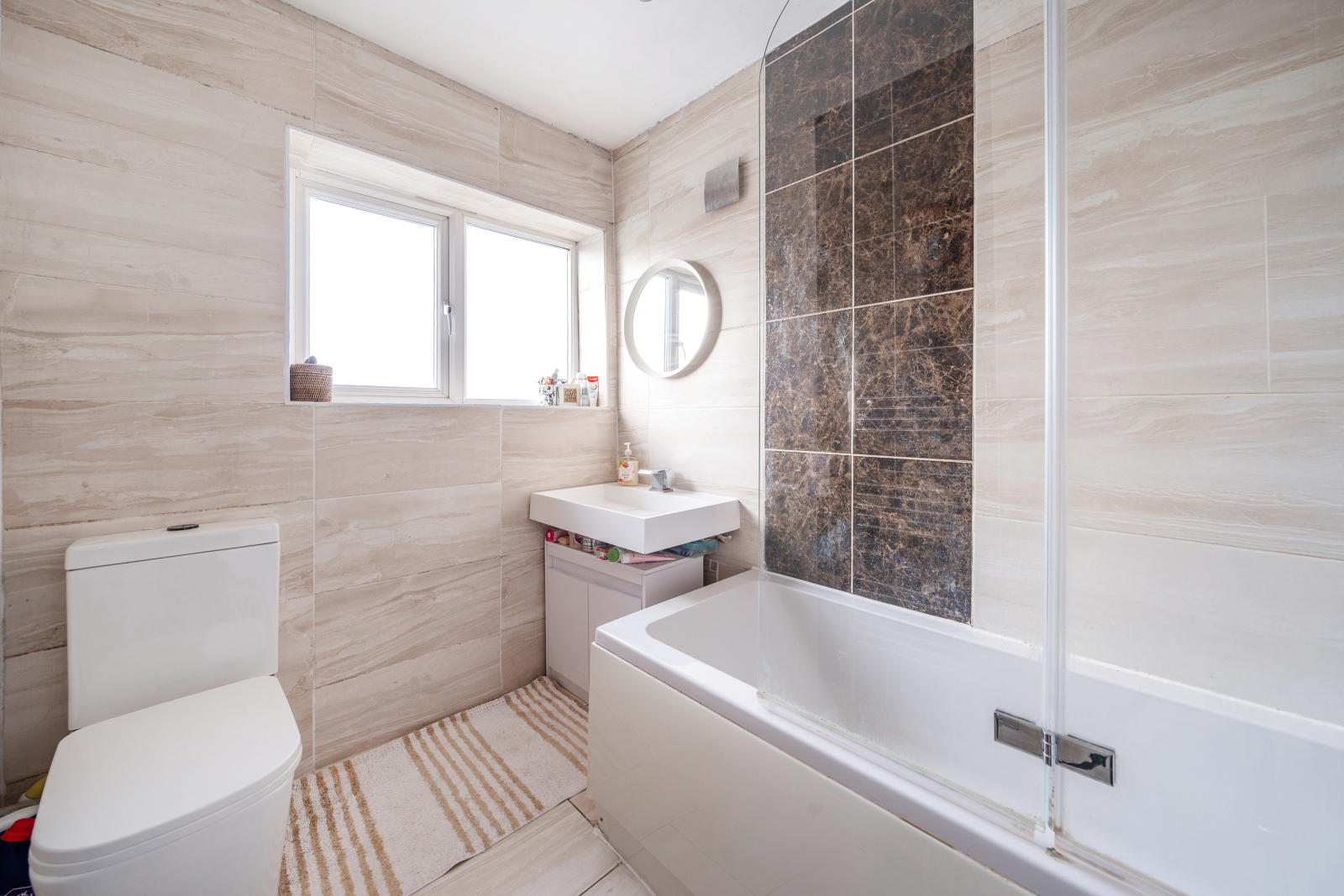Mansion Lane, Iver, Buckinghamshire, SL0, photo 8
