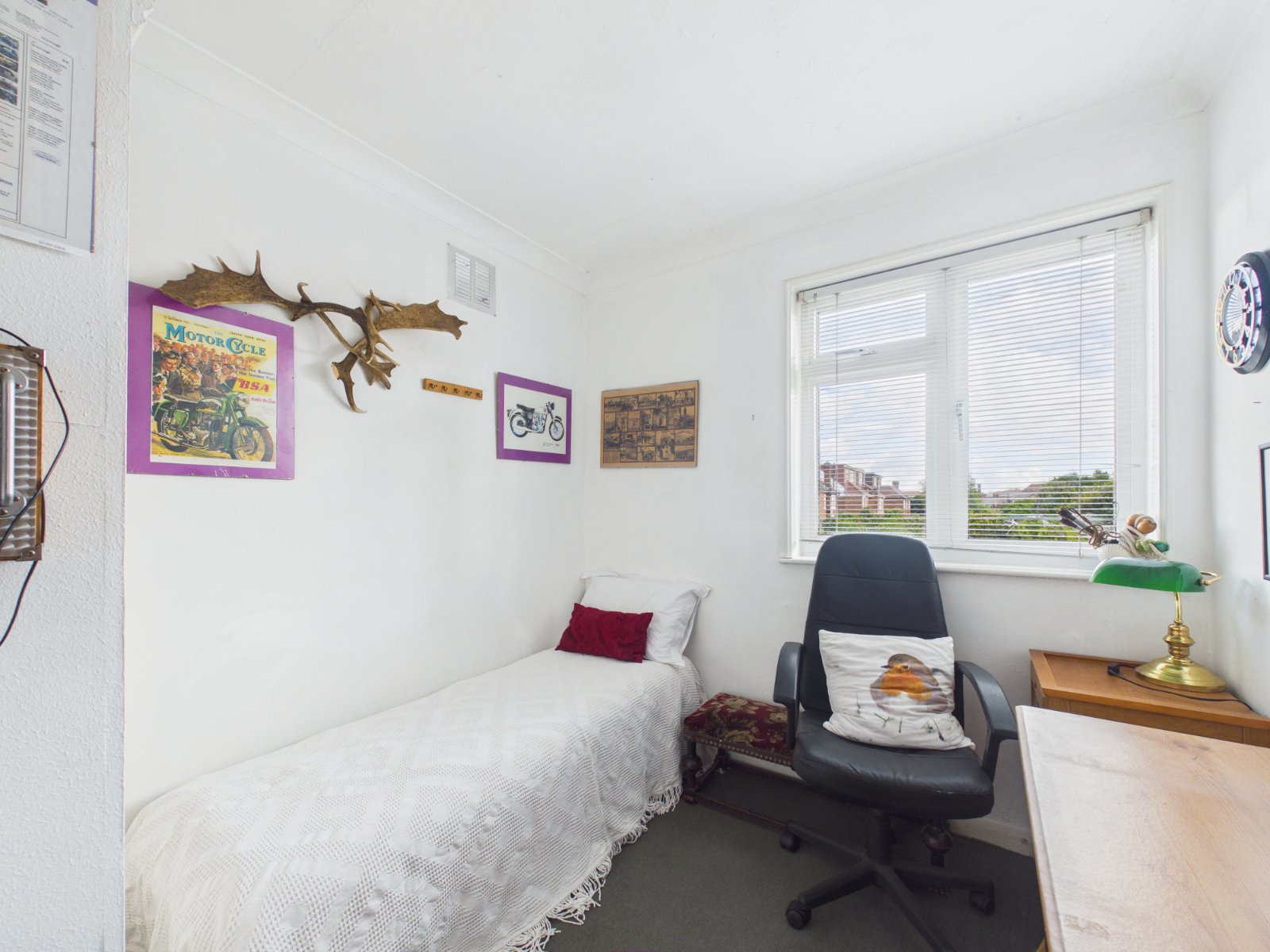 Lebanon Avenue, Feltham, Middlesex, TW13, photo 17