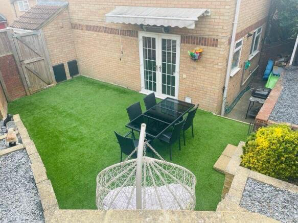 Nicholas Gardens, High Wycombe, Buckinghamshire, HP13, photo 11
