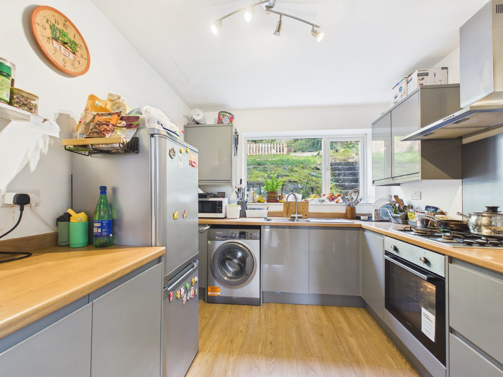 St. Georges Close, High Wycombe, Buckinghamshire, HP13, photo 2