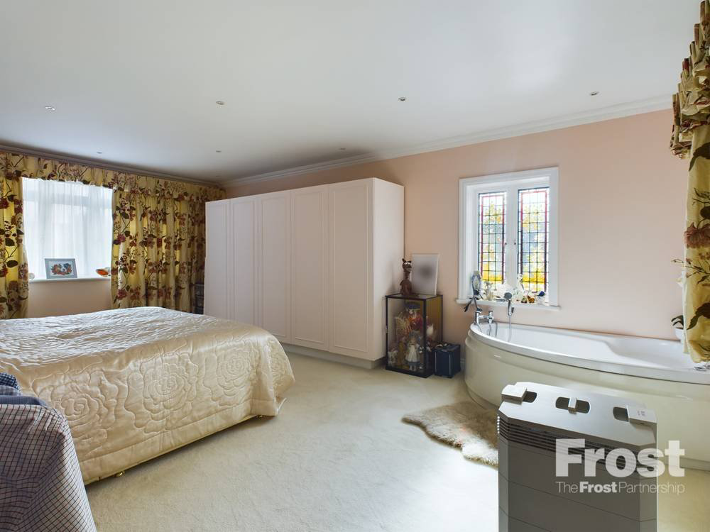Coppermill Road, Wraysbury, Berkshire, TW19, photo 7